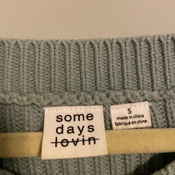 Cropped bell sleeve sweater - Picture 2 of 3